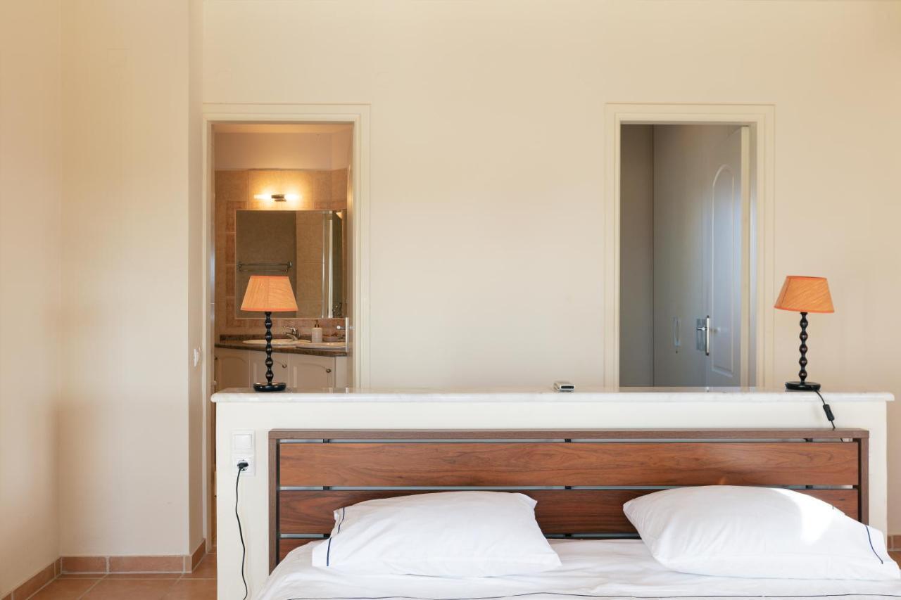 And Sea Villa *