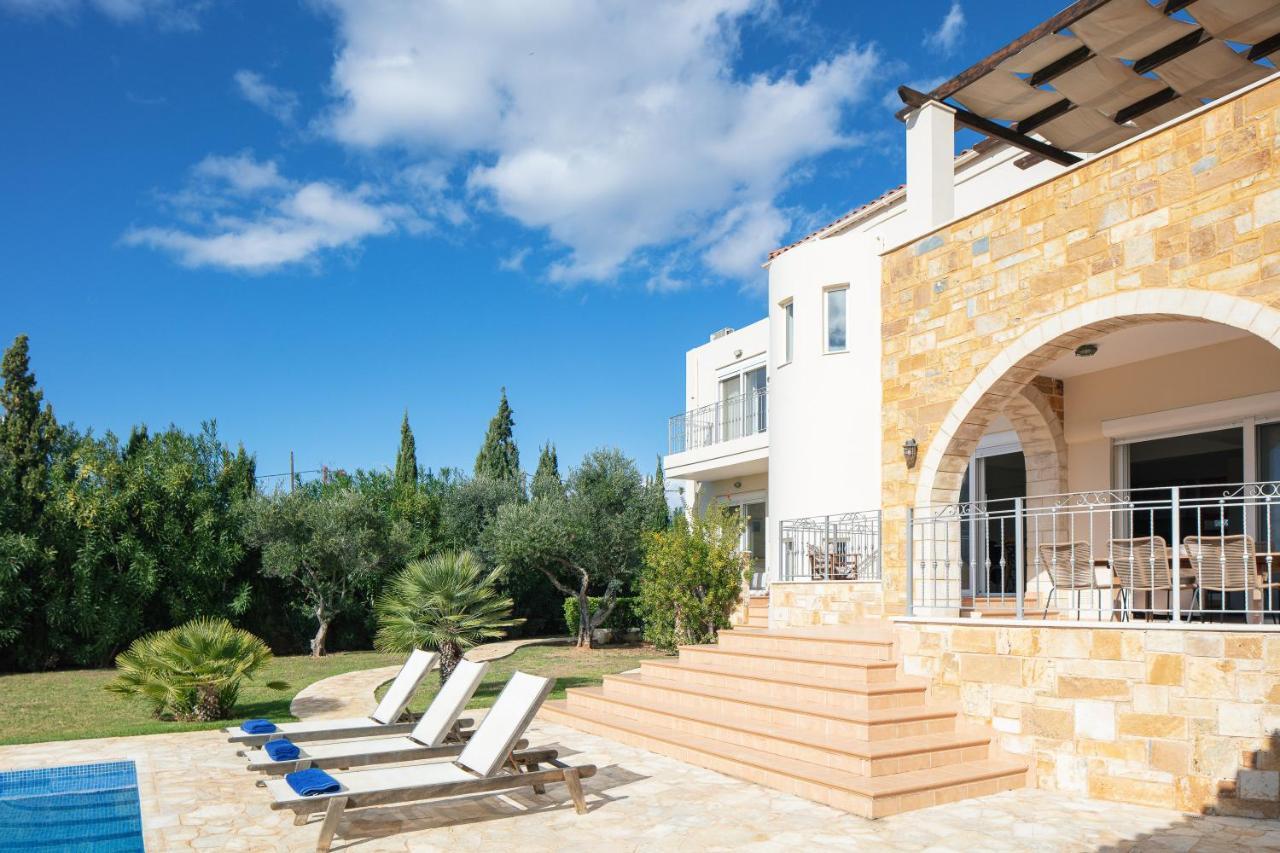 Villa And Sea *